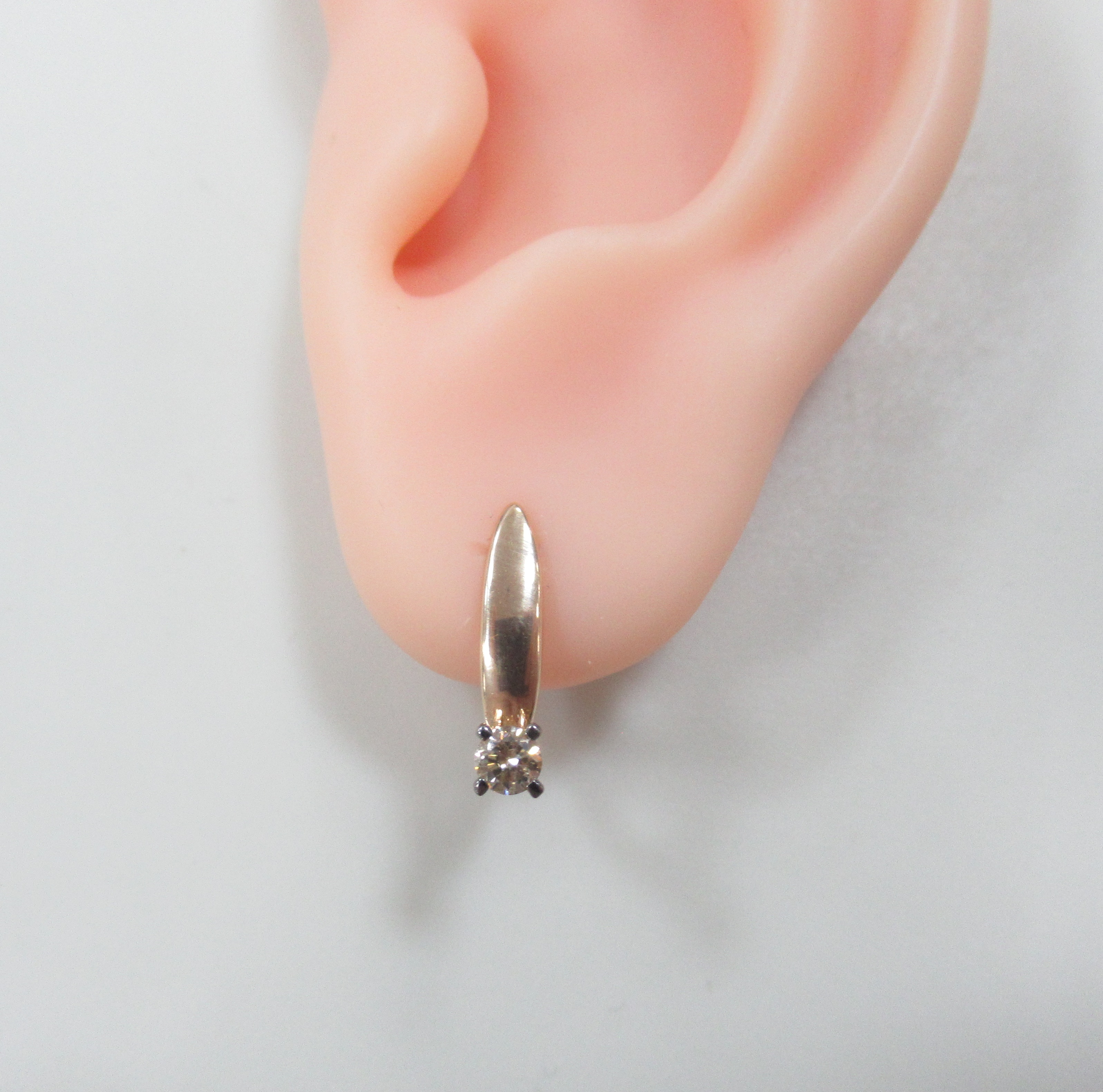 Серебряные серьги с коньячными бриллиантами